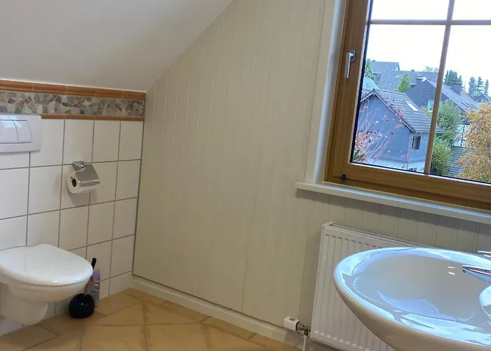 Unterm Dumel In Apartment *